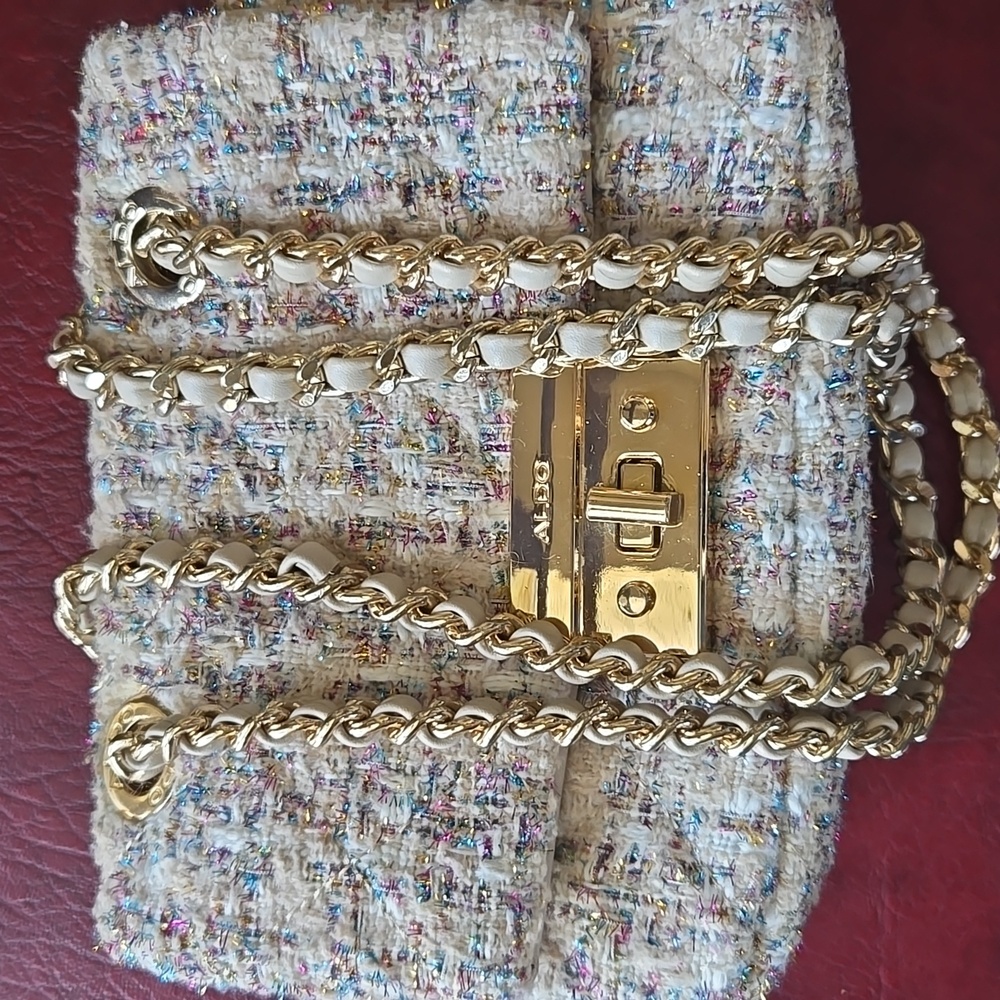 Aldo Quilted Handbag In Biege With Pastel Pink And Blue Accents. - Picture 3 of 16